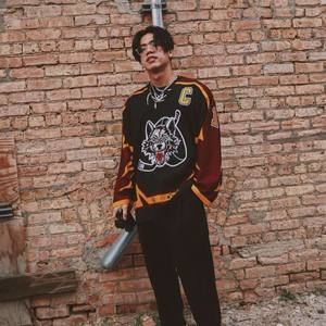 Meet your Posher, Russell derick